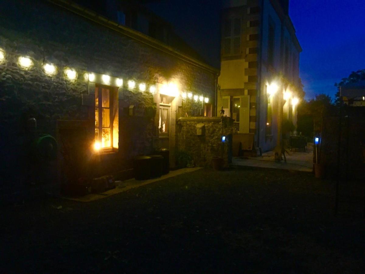 Le Bourg Bed & Breakfast Asnieres-en-Bessin Exterior photo