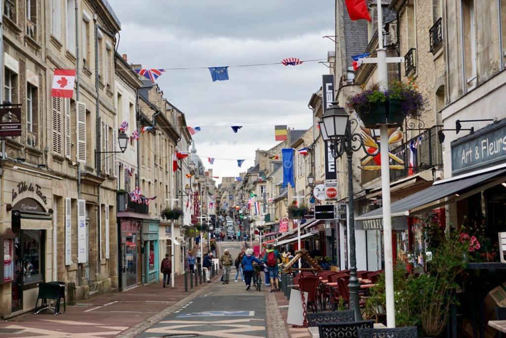 Le Bourg Bed & Breakfast Asnieres-en-Bessin Exterior photo
