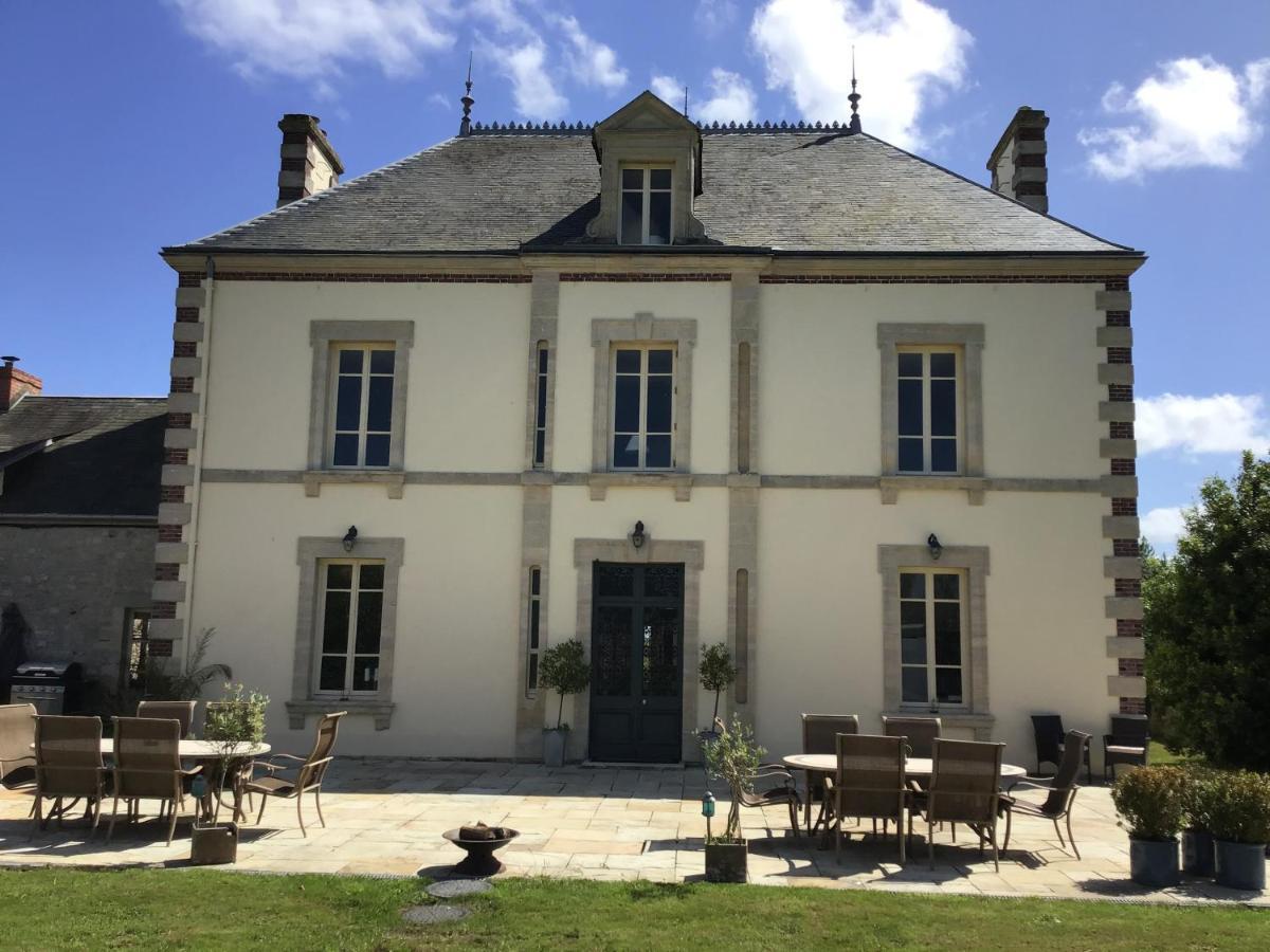 Le Bourg Bed & Breakfast Asnieres-en-Bessin Exterior photo